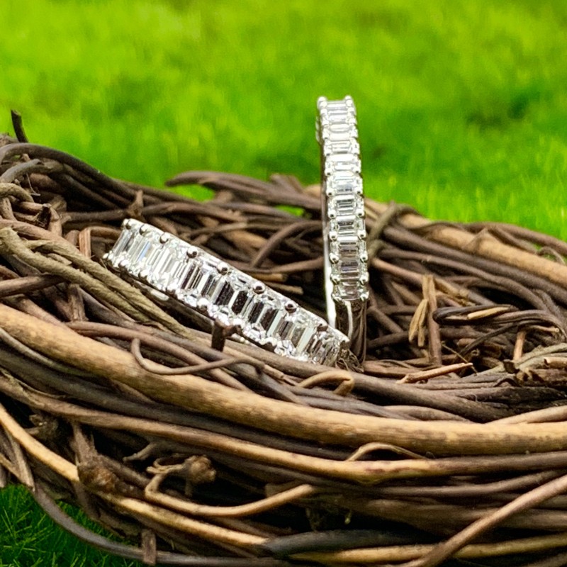 Emerald Signature Cup East West Eternity Wedding Band
