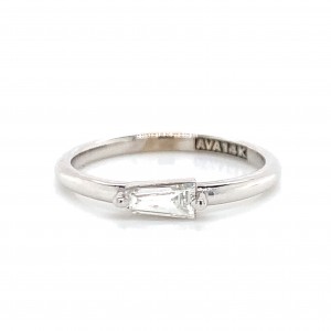 14K East West Tapered Baguette Solitare Setting